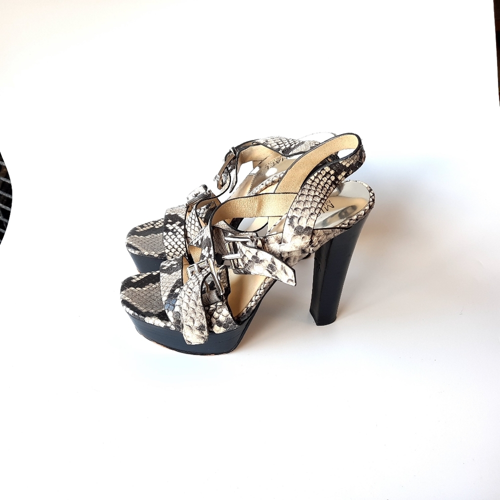 Pre Owned Michael Kors stiletto black and white snake print strap shoes 6M.